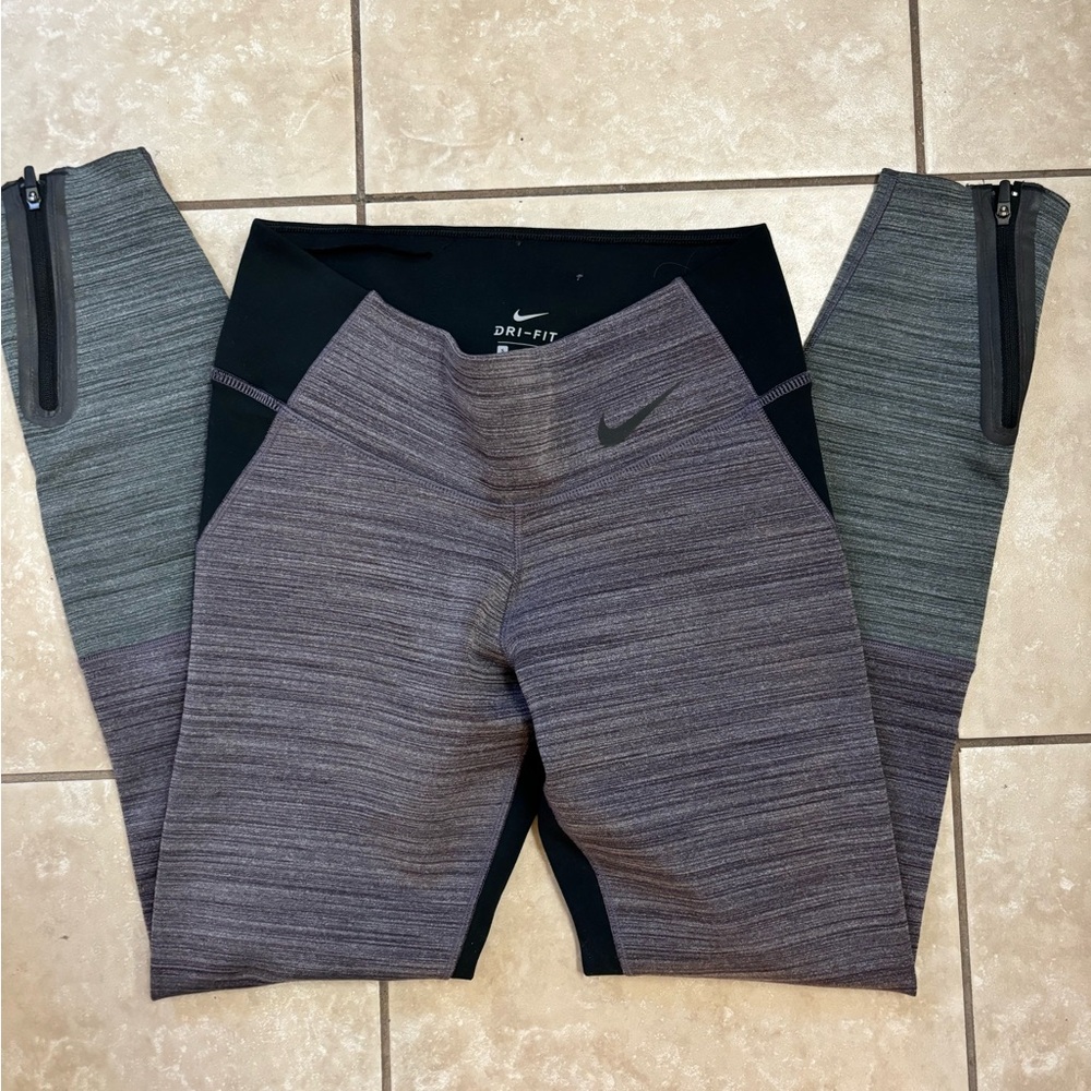 Nike leggings